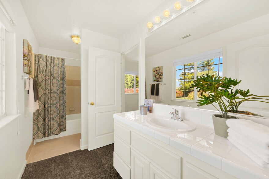 More Photos Of 5050 Melissa Ln, Vacaville Light Manufacturing For Sale