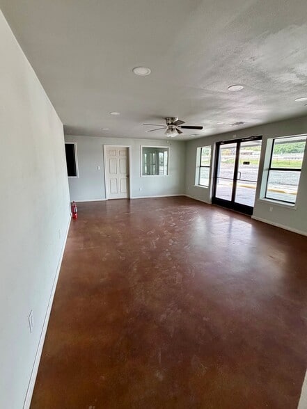 More Photos Of 12125 Jacksboro Hwy, Fort Worth Industrial For Lease