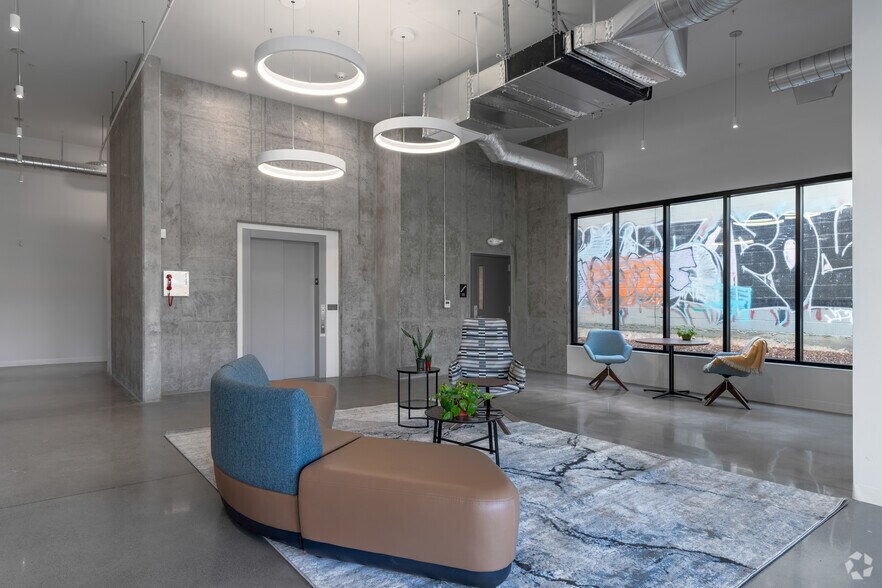 More Photos Of 5460 N Interstate Ave, Portland Apartments For Lease