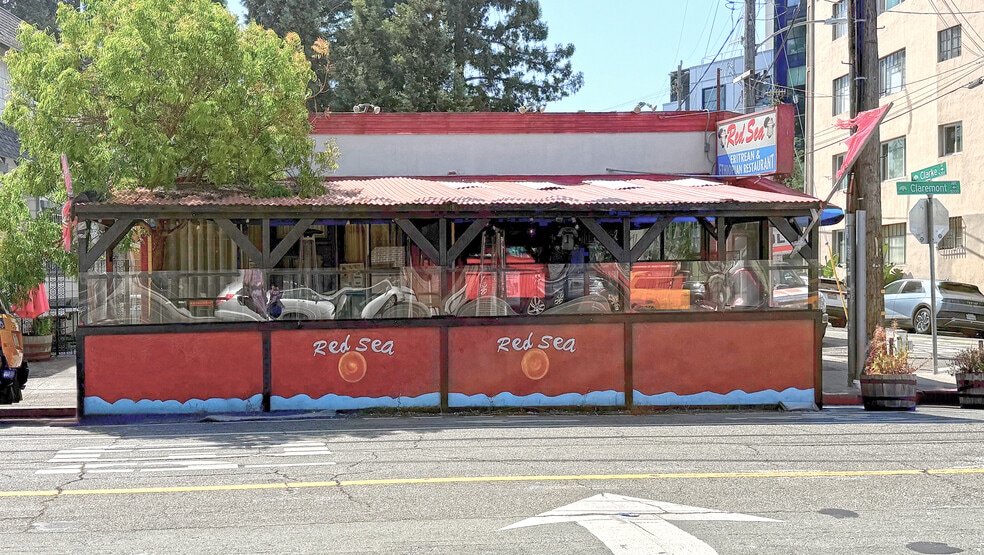 More Photos Of 5239 Claremont Ave, Oakland Apartments For Lease
