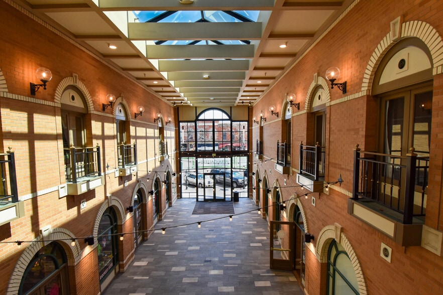 More Photos Of 123-147 N College Ave, Fort Collins Office For Lease