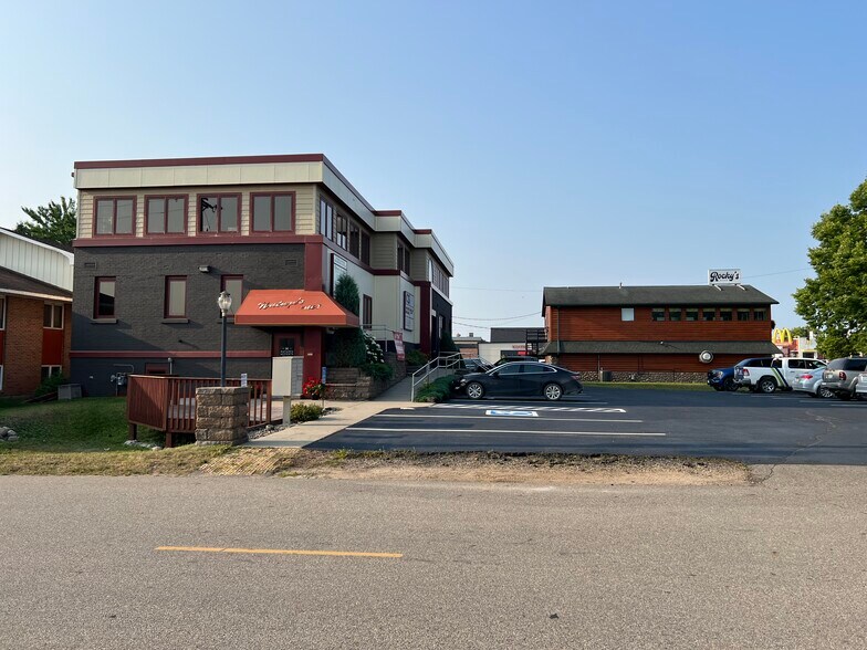 More Photos Of 104 Park Ave N, Park Rapids Medical For Lease