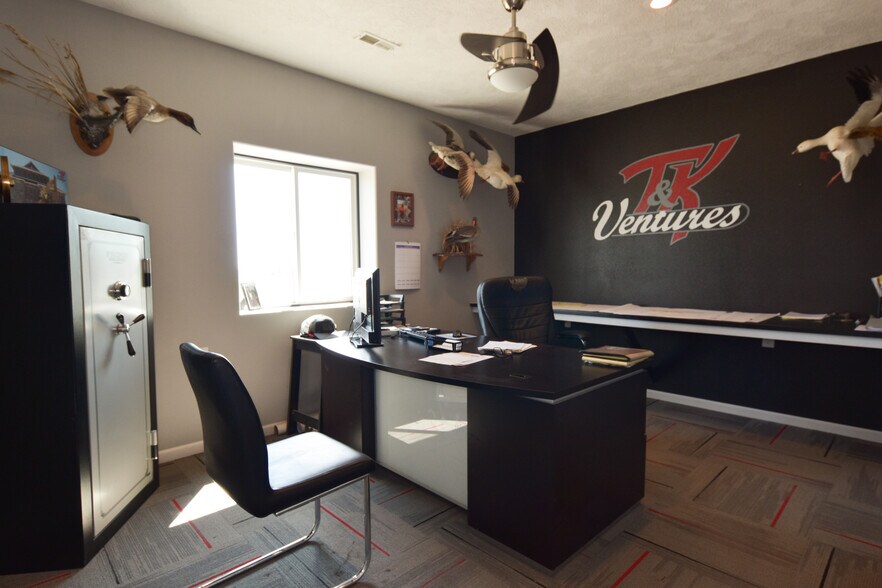 More Photos Of 36154 Enterprise, Trenton Light Manufacturing For Sale