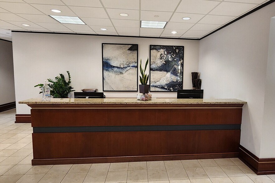 More Photos Of 250 E 5th St, Cincinnati Coworking Space