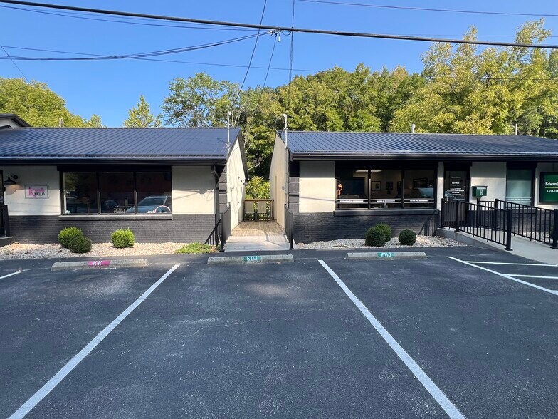 More Photos Of 1522 Oakhurst Dr, Charleston Office For Sale
