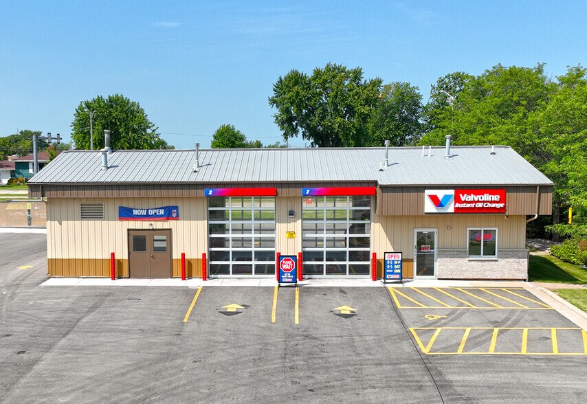 Primary Photo Of 211 E Ann St, Kaukauna Freestanding For Sale