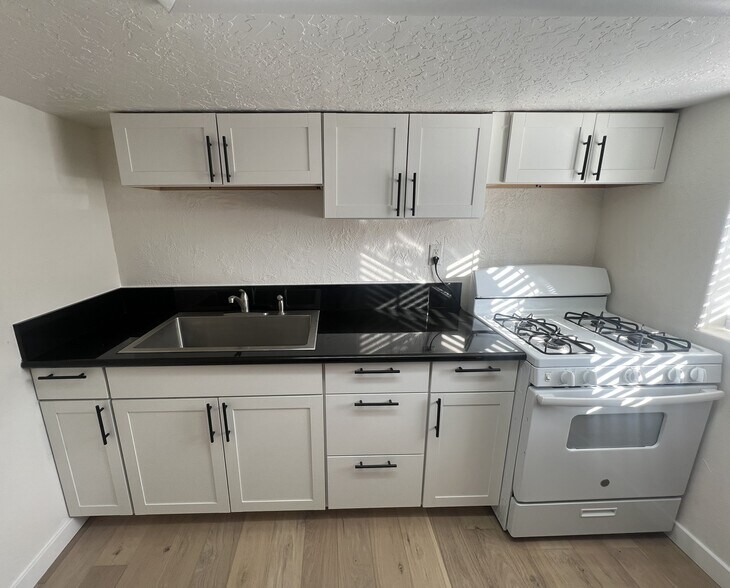 More Photos Of 441 S 500 E, Provo Apartments For Sale