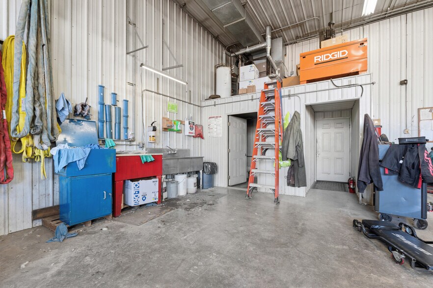 More Photos Of 751 County Route 37, Central Square Warehouse For Lease