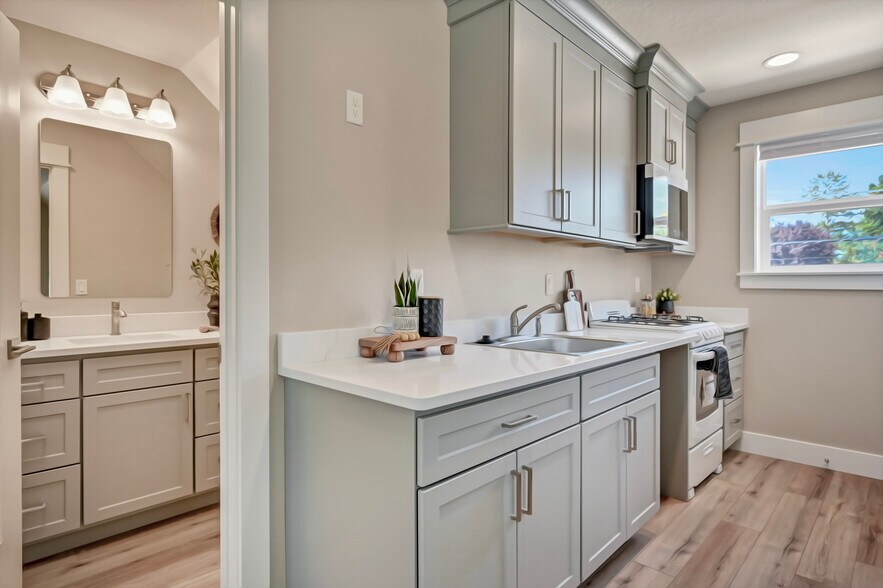 More Photos Of 2101 S Hervey St, Boise Multifamily For Sale