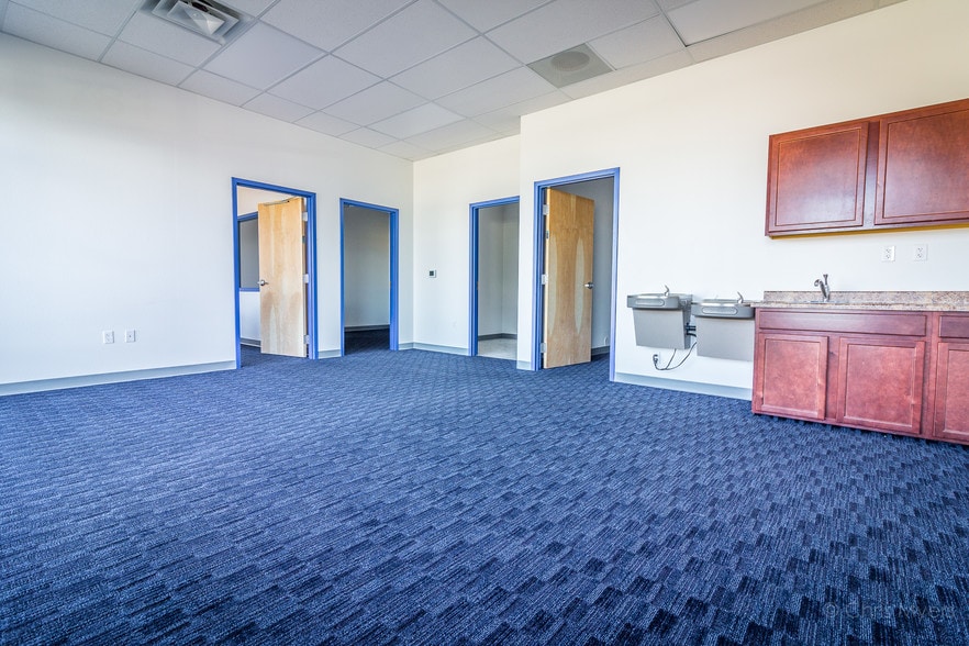 More Photos Of 779-785 Seedling Ct, Colorado Springs Warehouse For Lease