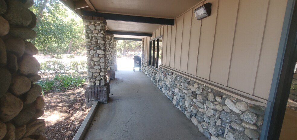 More Photos Of 30575 Trabuco Canyon Rd, Trabuco Canyon General Retail For Lease