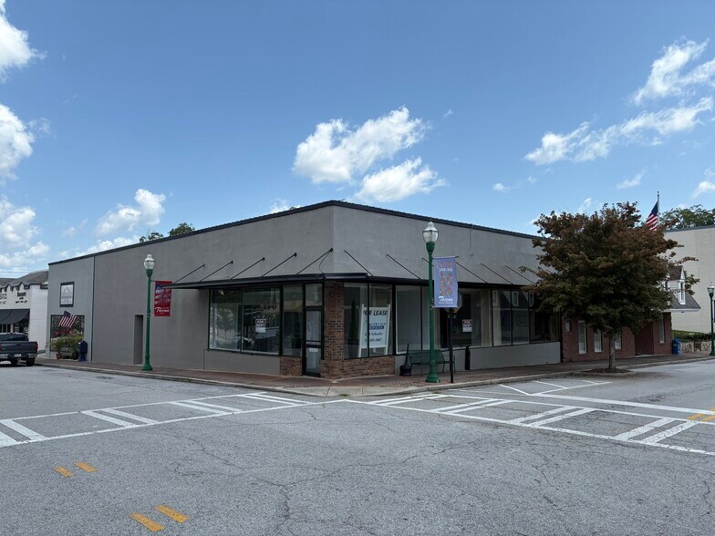 Primary Photo Of 11 E Doyle St, Toccoa General Retail For Lease