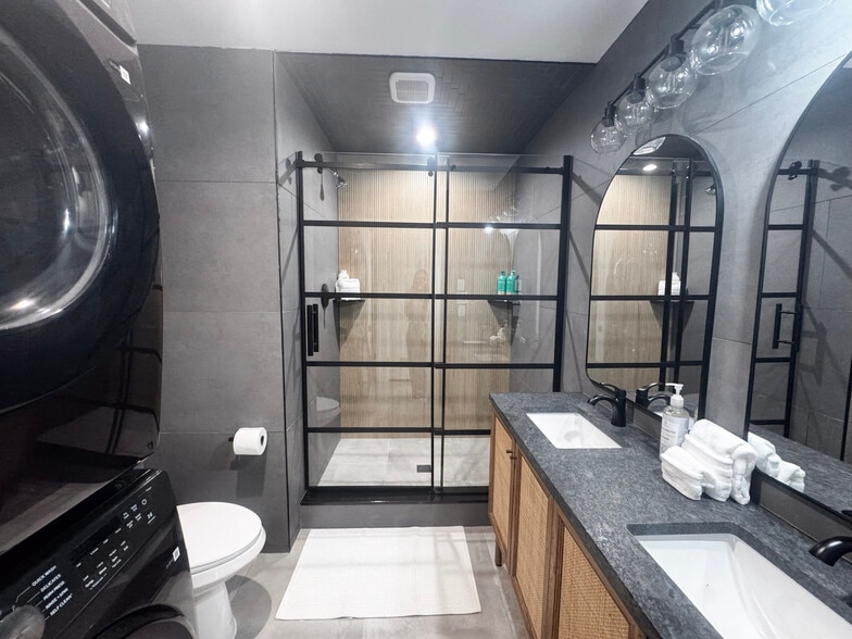 More Photos Of 2708 Reef Ct, Virginia Beach Apartments For Sale
