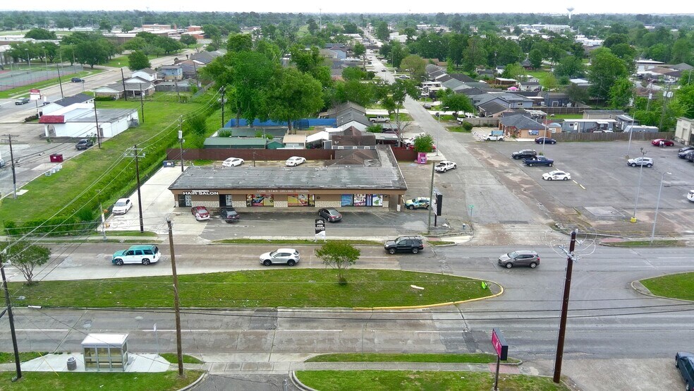 More Photos Of 500-509 Uvalde Rd, Houston Storefront Retail Office For Lease