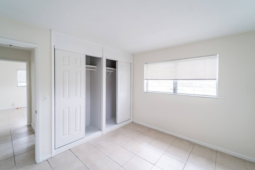 More Photos Of 1241-1251 W River Dr, Margate Apartments For Sale