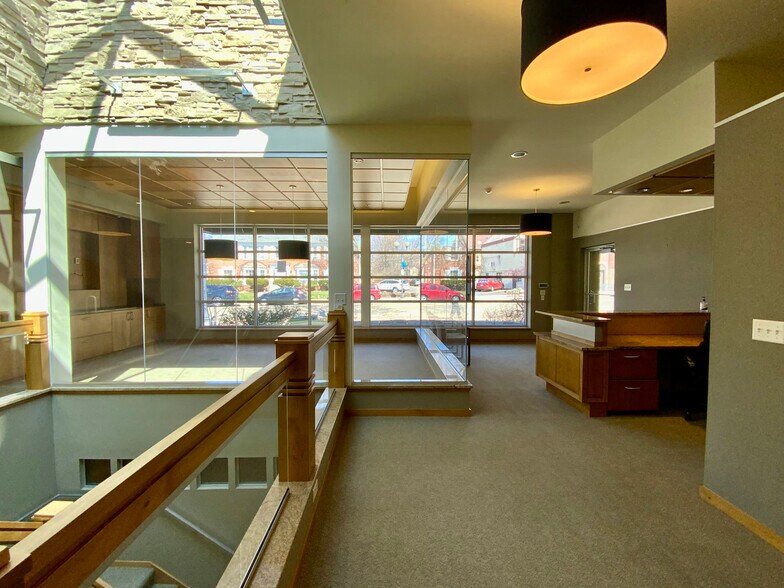 More Photos Of 6027 W Vliet St, Milwaukee Storefront Retail Office For Sale