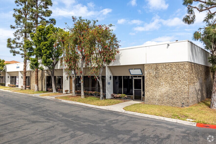 More Photos Of 12800-12900 Garden Grove Blvd, Garden Grove Light Manufacturing For Sale