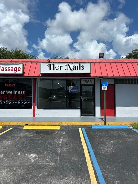 More Photos Of 1560-1576 NE 16th Pl, Miami Unknown For Lease