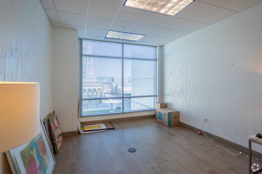More Photos Of 655 Plum St, Cincinnati Office For Sale
