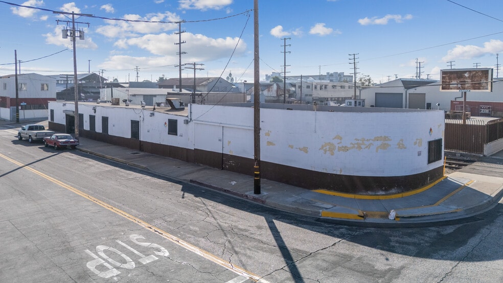 More Photos Of 2455 E 52nd St, Los Angeles Warehouse For Sale