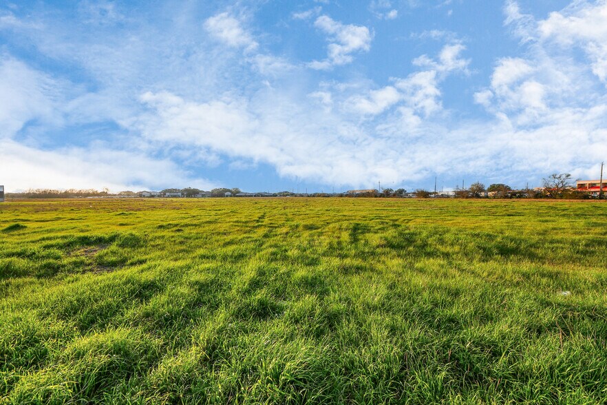 More Photos Of FM 2218 & Airport Blvd, Rosenberg Land For Sale