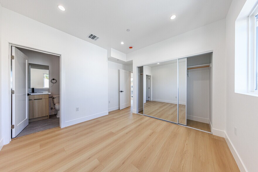 More Photos Of 2424 S West View St, Los Angeles Apartments For Sale