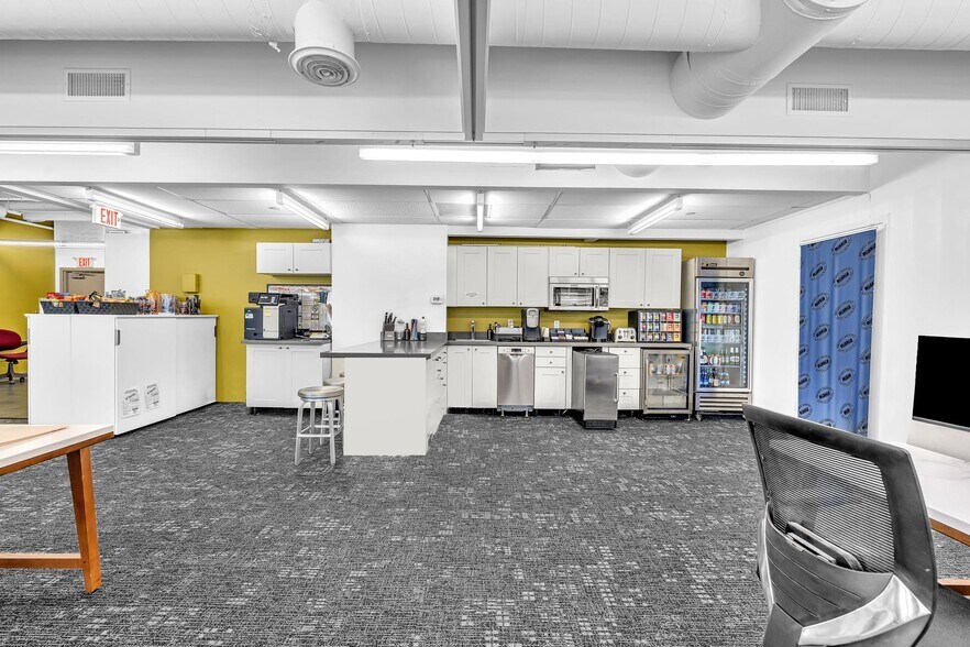 More Photos Of 1680 Michigan Ave, Miami Beach Office Residential For Sale