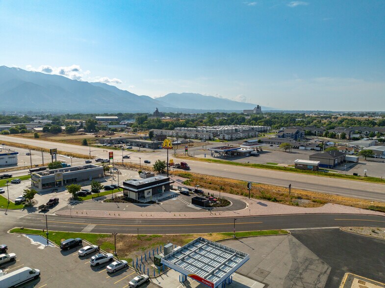 More Photos Of 2087 1100 w, West Haven Fast Food For Sale