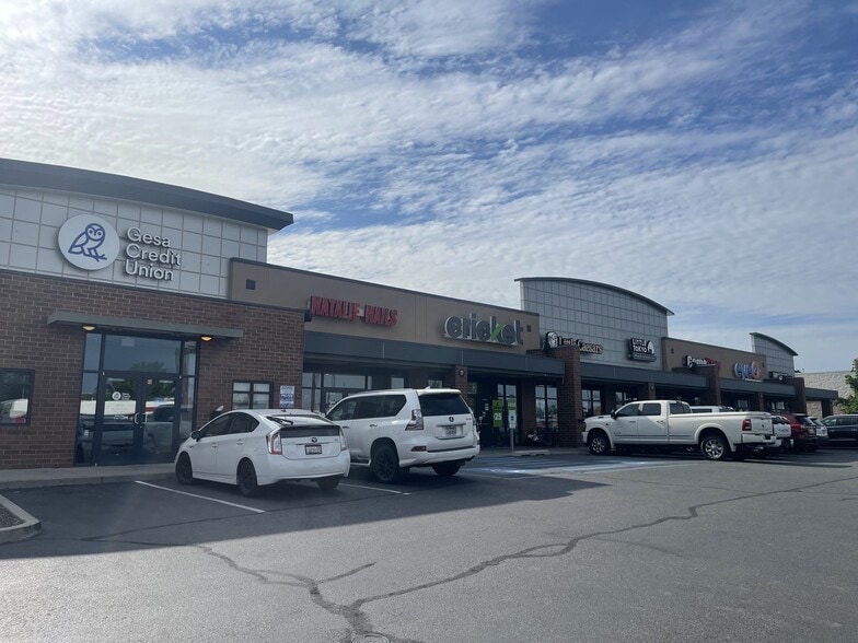 More Photos Of 509 N Sullivan Rd, Spokane Valley Freestanding For Lease