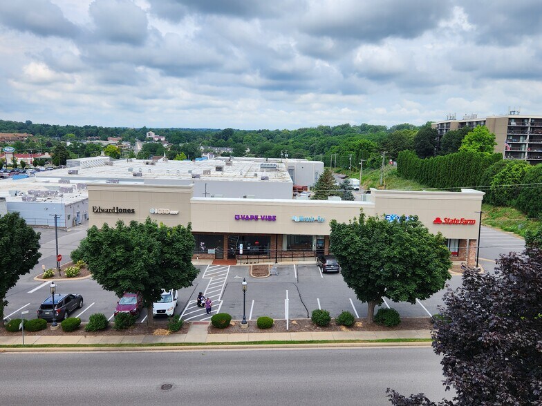More Photos Of 129 Rolling Ridge Dr, State College Storefront For Lease