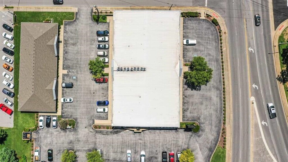 More Photos Of 730 Fairview Ave, Bowling Green Office Residential For Lease