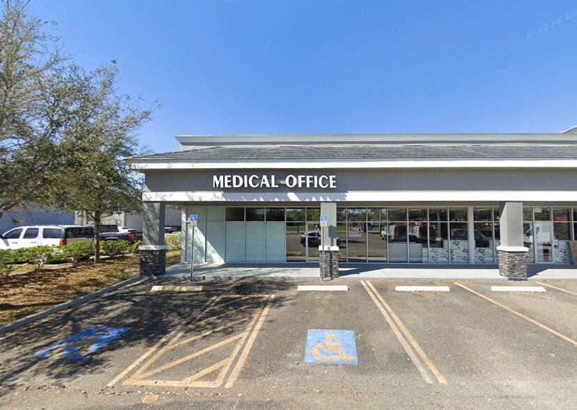 More Photos Of 1600 Park Ave, Orange Park Unknown For Lease