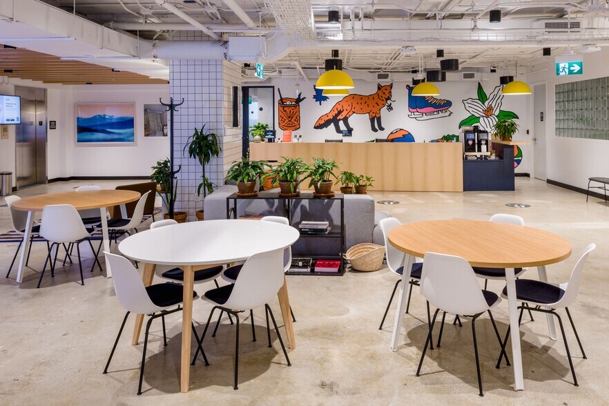 More Photos Of 100 University Ave, Toronto Coworking Space