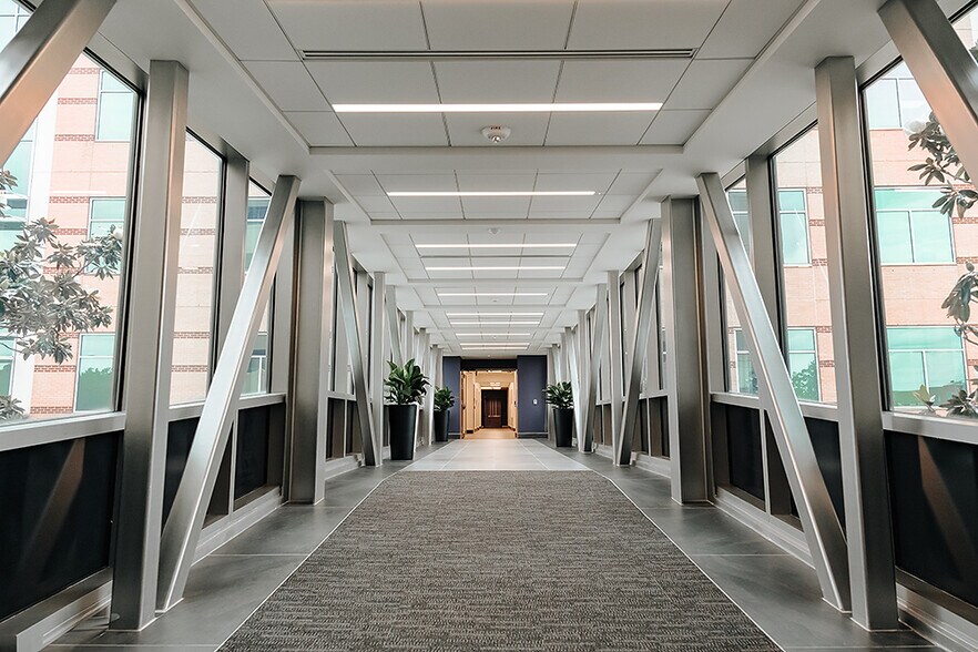 More Photos Of 21212 Northwest Fwy, Cypress Unknown For Lease