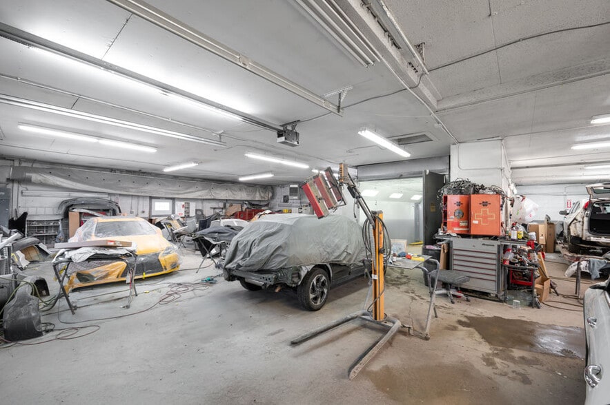 More Photos Of 20 Woodland St, Methuen Auto Repair For Sale