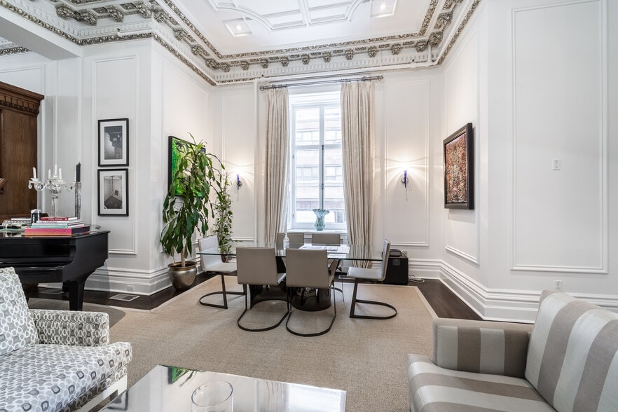 More Photos Of 1175-1183 Pl Du Frère-André, Montréal Office For Sale