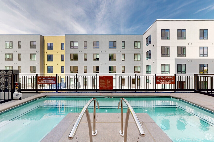 More Photos Of 1040 Santa Fe Dr, Denver Apartments For Lease