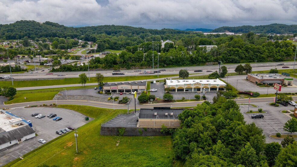 More Photos Of 3176 Linden Dr, Bristol Freestanding For Lease