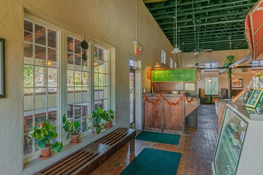 More Photos Of 203 Brooks St, Wake Forest Freestanding For Sale