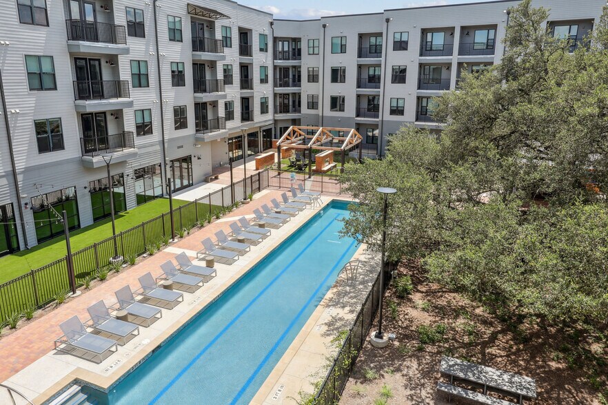 More Photos Of 13701 Lyndhurst St, Austin Apartments For Lease
