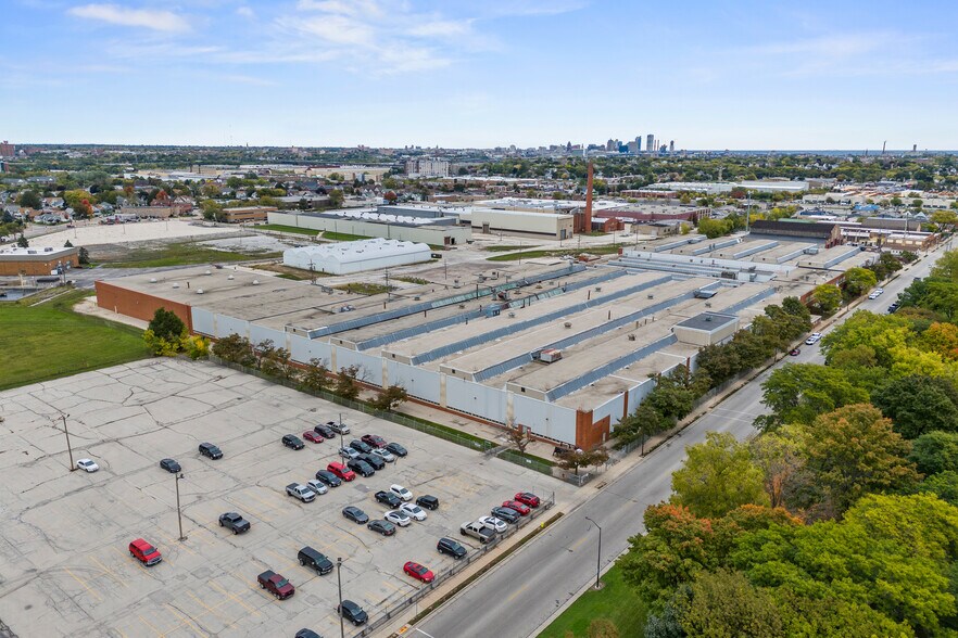 More Photos Of 4700B W Mitchell St, Milwaukee Unknown For Lease