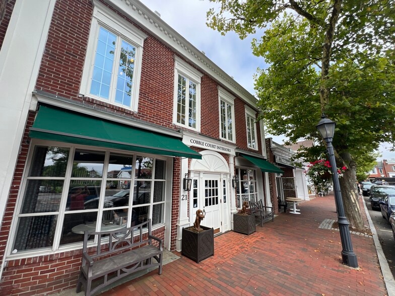 More Photos Of 21 South Ave, New Canaan Storefront Retail Office For Lease