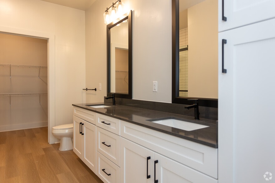 More Photos Of 930 W Mallard Creek Church Rd, Charlotte Apartments For Lease