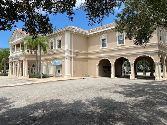 More Photos Of 201 Center Rd, Venice Office For Sale