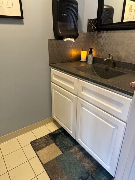 More Photos Of 271 US Highway 46, Fairfield Office For Lease