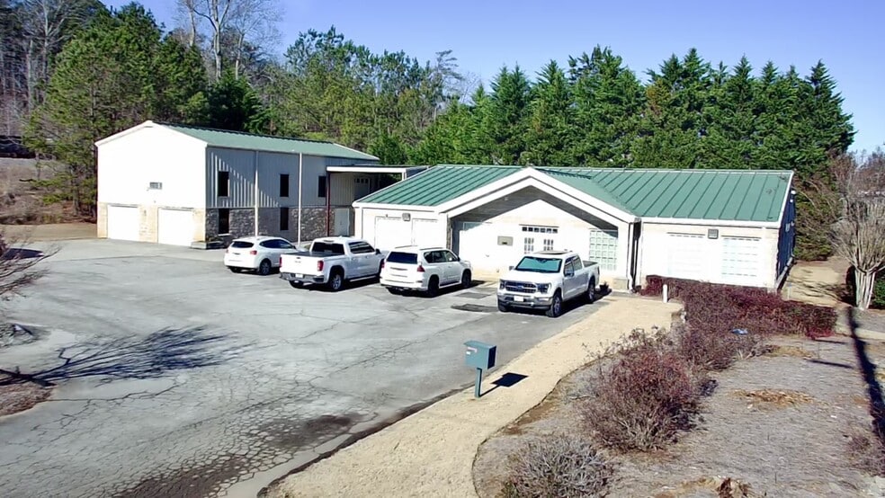 More Photos Of 442 Cadillac Pky, Dallas Flex For Lease