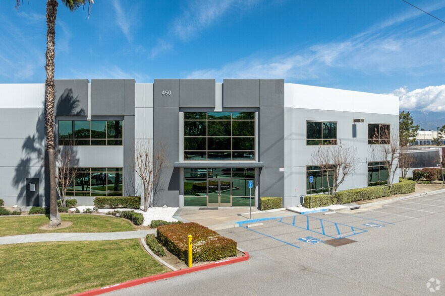 Primary Photo Of 450 Parkcenter Cir N, San Bernardino Distribution For Lease