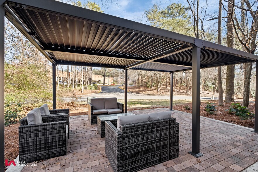 More Photos Of 2800 Colonnades Ct, Peachtree Corners Light Distribution For Lease