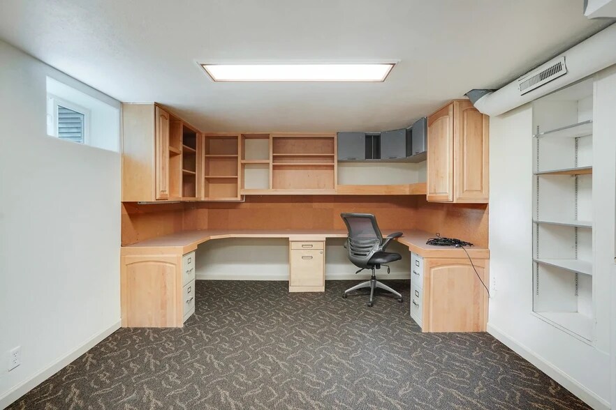 More Photos Of 1230 Fairview Ave SE, Salem Office For Sale