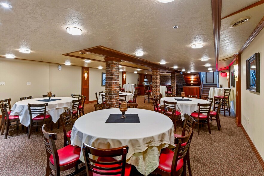 More Photos Of 122 Cayuga St, Fulton Restaurant For Sale